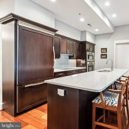 Image 5 - 1172 Saint James Street, Philadelphia, PA 19107, USA - Condo for sale