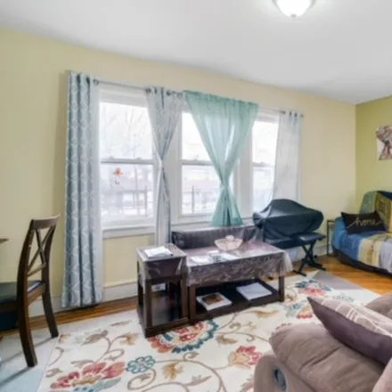 Image 3 - 194-14 115th Road, New York, NY 11412, USA - Townhouse for sale