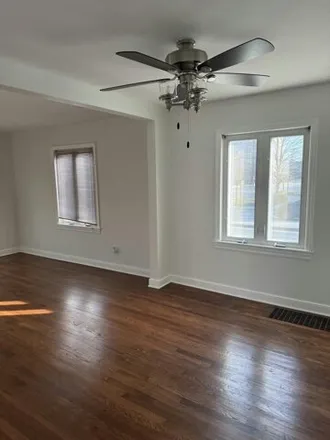 Image 3 - 6456 South Lavergne Avenue, Chicago, IL 60638, USA - House for rent