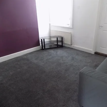 Rent this 3 bed apartment on Wicklow Street in Middlesbrough, TS1 4PY