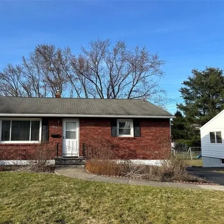 Rent this 3 bed house on 2613 Yale Street in Village of Endicott, NY 13760