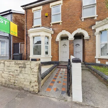 Rent this 3 bed duplex on Woodcock Trading Estate in Barton Street, Gloucester