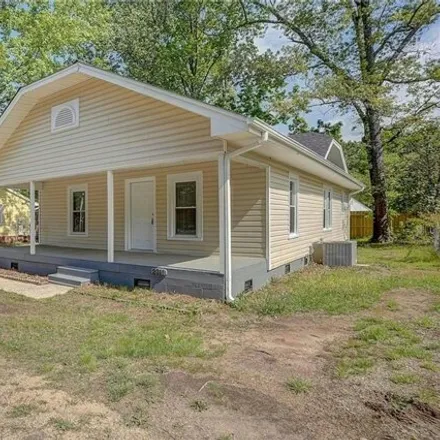 Buy this 3 bed house on 2369 West Vandalia Road in Greensboro, NC 27407