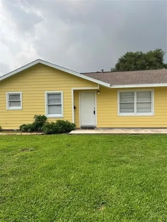 Rent this 3 bed house on 3199 Danforth Memorial Drive in Nadeau, Texas City