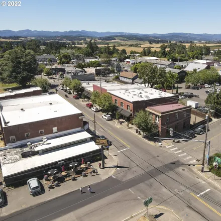 Image 7 - 211 East Washington Street, Carlton, Yamhill County, OR 97111, USA - House for sale