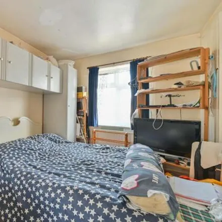 Image 5 - Abbey Avenue, London, HA0 1LL, United Kingdom - Townhouse for sale