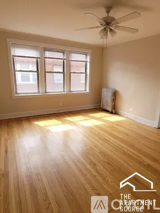 Image 9 - 2344 W Touhy Ave, Unit 3D - Apartment for rent