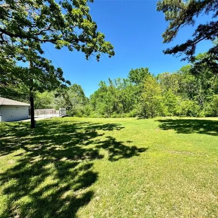 Image 3 - 2101 South Williams Avenue, Mount Pleasant, TX 75455, USA - House for sale