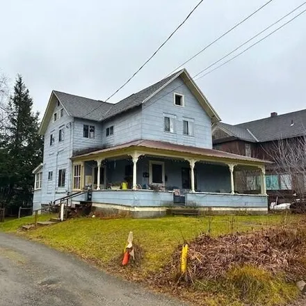 Buy this studio house on 310 Ampersand Avenue in Village of Saranac Lake, Harrietstown