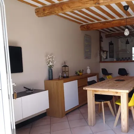 Rent this 2 bed house on 84200 Carpentras