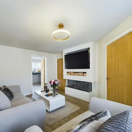 Image 3 - 10 Newent Road, Cheltenham, GL52 5GQ, United Kingdom - Townhouse for sale