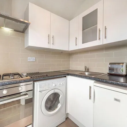 Rent this 1 bed apartment on Devonshire House Preparatory School in Arkwright Road, London