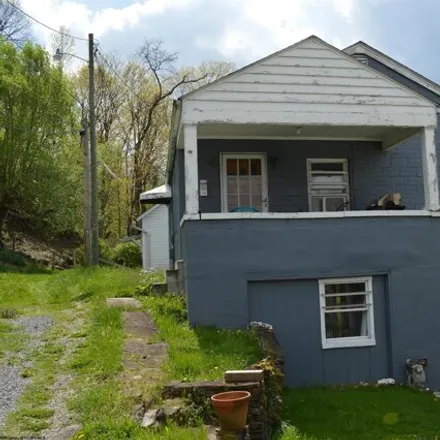 Buy this 3 bed house on 132 Prairie Avenue in Morgantown, WV 26501