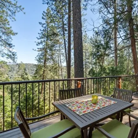 Image 3 - 12855 Mueller Drive, Groveland, Tuolumne County, CA 95321, USA - House for sale