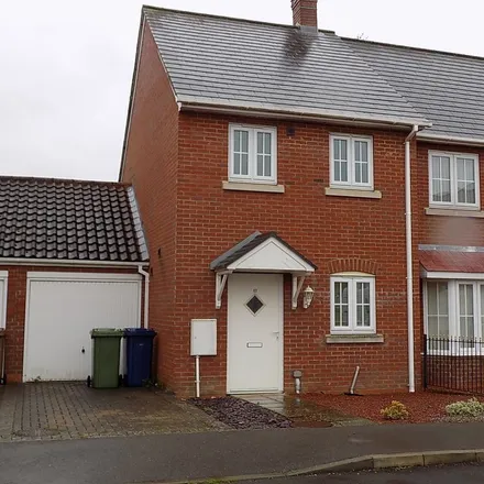 Rent this 2 bed apartment on Sayers Crescent in Wisbech St Mary, PE13 4AS