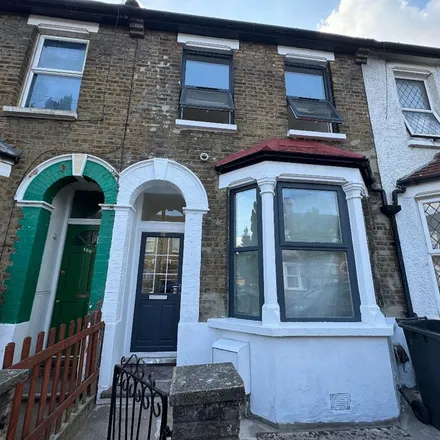 Rent this 4 bed townhouse on Kimberley Road in Upper Edmonton, London
