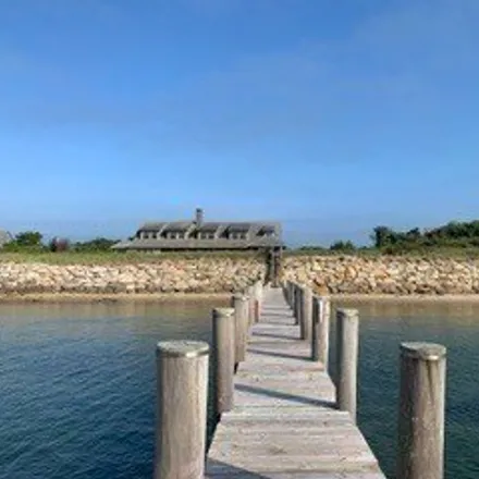 Image 2 - 37 North Neck Road, Edgartown, MA 02539, USA - House for sale