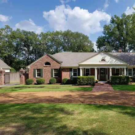 Buy this 4 bed house on 370 Greenway Road in Memphis, TN 38117