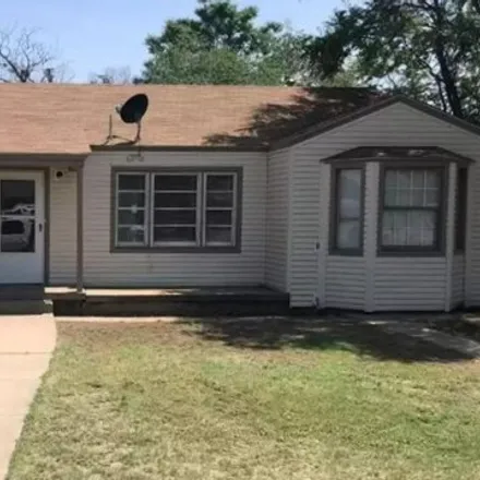 Rent this 3 bed house on 2479 37th Street in Lubbock, TX 79412