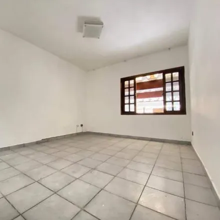 Buy this 3 bed house on Edifício Louvre in Rua Paulo Di Favari 561, Rudge Ramos