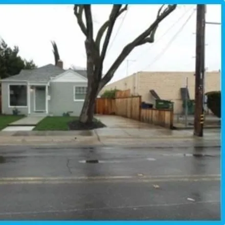 Buy this 2 bed house on Folsom Boulevard in Sacramento, CA 95819
