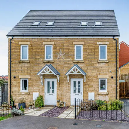 Buy this 3 bed townhouse on Regent Park Play Area in Ramsay Road, Calne