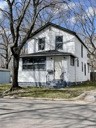 Buy this 3 bed house on 513 Cherry Street in Niles, MI 49120