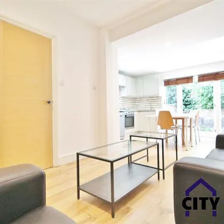 Image 3 - Carol Street, London, NW1 0AY, United Kingdom - Apartment for rent