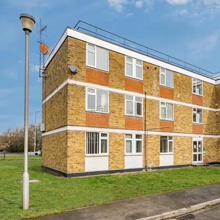 Rent this 2 bed apartment on Fulmer Road in Gerrards Cross, SL9 7EH