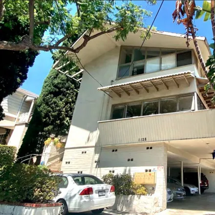 Buy this studio townhouse on 1128 Larrabee Street in West Hollywood, CA 90069