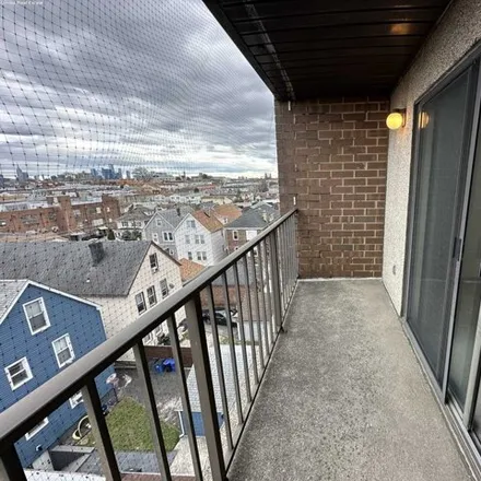 Image 5 - 1215 75th Street, Hudson Heights, North Bergen, NJ 07047, USA - Condo for sale