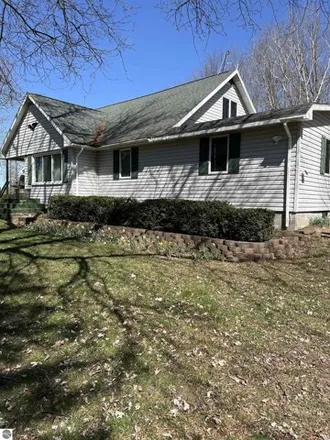 Image 1 - 5232 North Pendall Road, Sumner Township, MI 48801, USA - House for sale