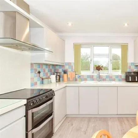 Image 5 - Foxley Lane, Worthing, BN13 3AD, United Kingdom - House for sale
