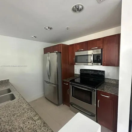 Image 4 - 7711 Collins Avenue, Miami Beach, FL 33141, USA - Apartment for rent