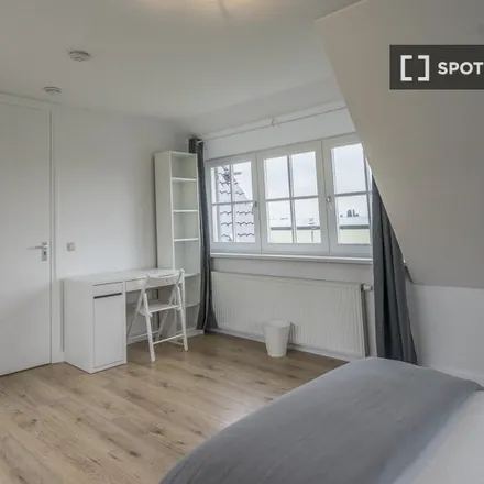 Rent this 8 bed room on Osdorperweg 926D in 1067 TE Amsterdam, Netherlands