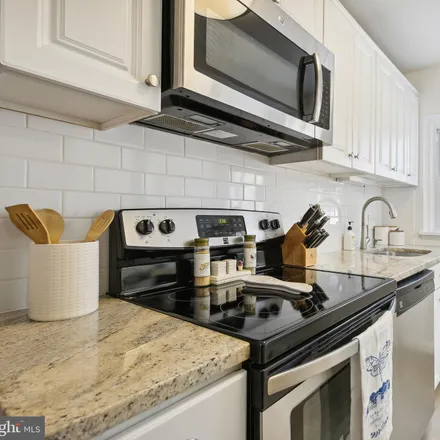 Buy this 2 bed condo on 3535A South Stafford Street in Arlington, VA 22206