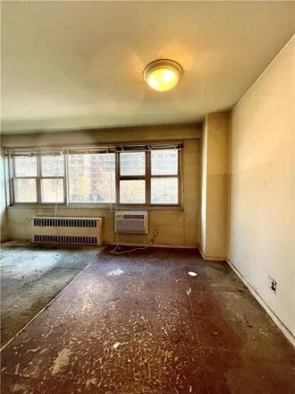 Image 8 - 458 West 5th Street, New York, NY 11224, USA - Apartment for sale