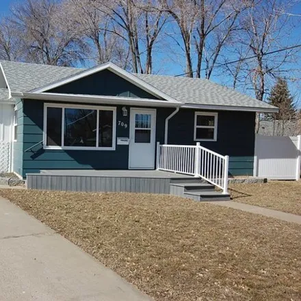 Buy this 3 bed house on 757 6th Avenue Southeast in Fischer Park, Sidney
