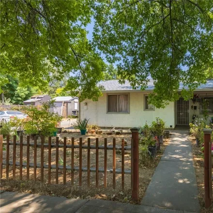 Buy this 3 bed house on 937 Flume Street in Chico, CA 95928