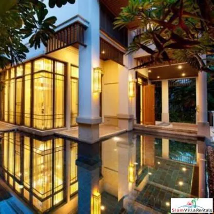 Rent this 4 bed house on 2108/3 in Soi Naradhiwas Rajanagarindra 22, Thep Narin