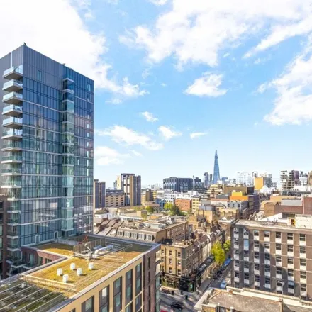 Rent this 3 bed apartment on 36 Alie Street in London, E1 8DN