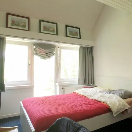 Rent this 9 bed room on Avenue Léopold Wiener - Léopold Wienerlaan 97 in 1170 Watermael-Boitsfort - Watermaal-Bosvoorde, Belgium