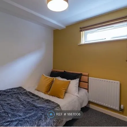 Rent this 4 bed apartment on Edward Road in West Bridgford, NG2 5GF