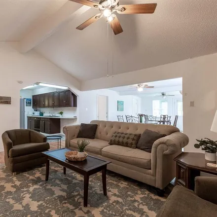 Rent this 1 bed room on 1617 Winderemere Drive in Arlington, TX 76014