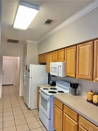 Image 5 - 318 Fraternity Row, College Station, TX 77845, USA - Condo for sale