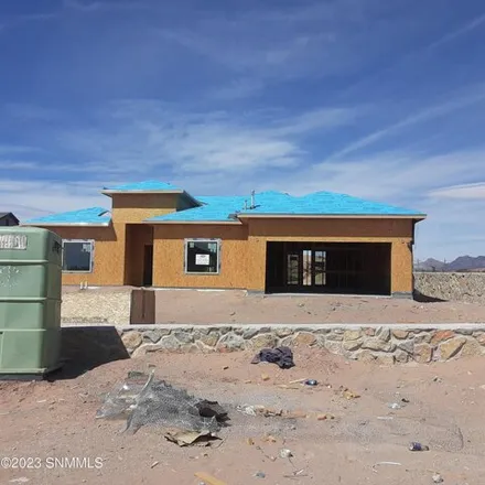 Buy this 4 bed house on Reata Court in Las Cruces, NM 88013