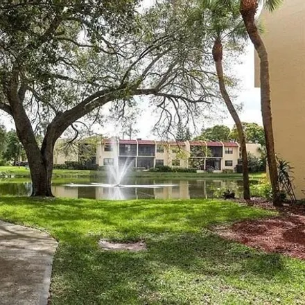 Buy this 2 bed condo on 2136 Oleander Avenue in Glidden Park, Fort Pierce