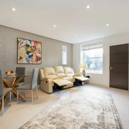 Image 4 - Woodstock Road, London, NW11 8ET, United Kingdom - Apartment for rent
