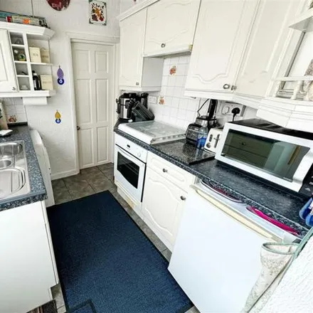 Image 5 - Hampton Fields, Littlehampton, BN17 6JB, United Kingdom - House for sale