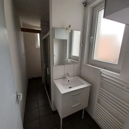 Image 2 - Ruelle du Four-des-Bouts, 59620 Leval, France - Apartment for rent